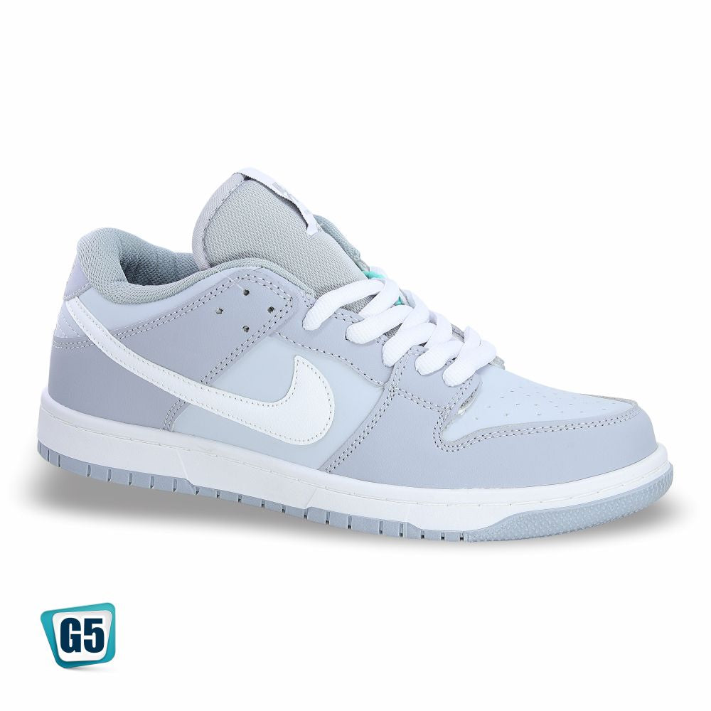CALZADO URBANO NKE G520, Estilo DUNKLM, Color PURE PLATINUM, Corrida 25 - 30.