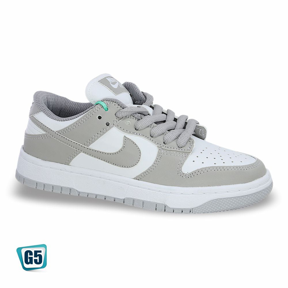 CALZADO URBANO MOD. DUNKG1 COLOR GRIS BLANCO