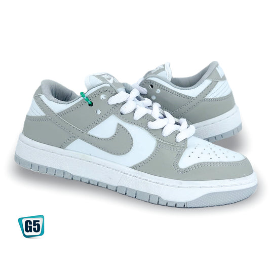 CALZADO URBANO MOD. DUNKG1 COLOR GRIS BLANCO