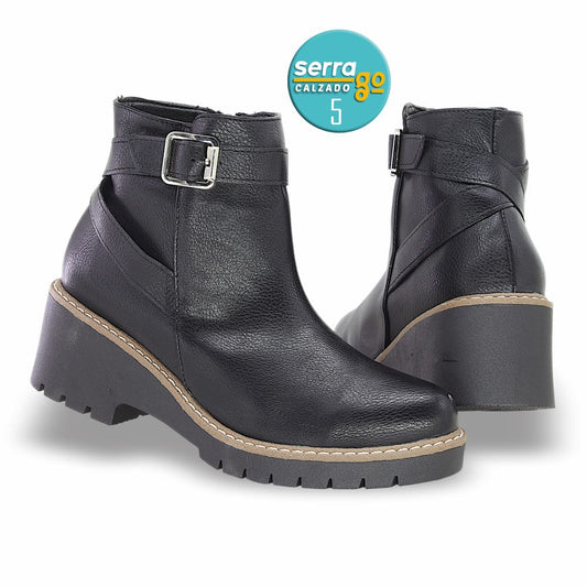 Marca MAXIM, Estilo 4071, Color NGO, Corrida 23 - 26.5.