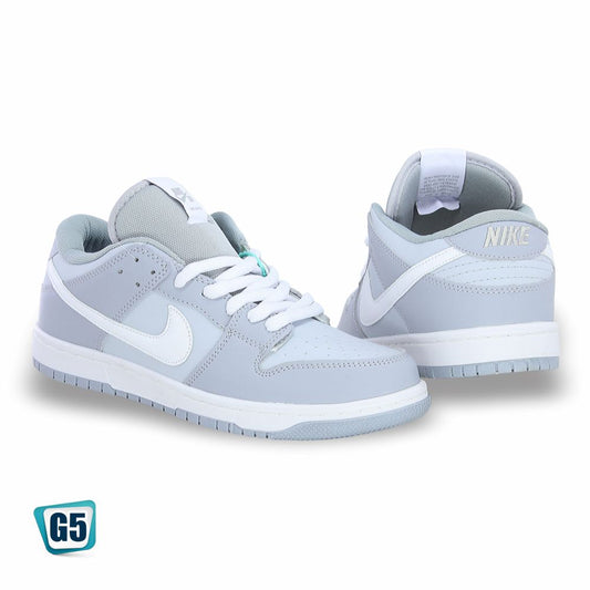CALZADO URBANO NKE G520, Estilo DUNKLM, Color PURE PLATINUM, Corrida 25 - 30.