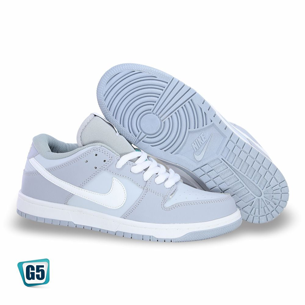 CALZADO URBANO NKE G520, Estilo DUNKLM, Color PURE PLATINUM, Corrida 25 - 30.